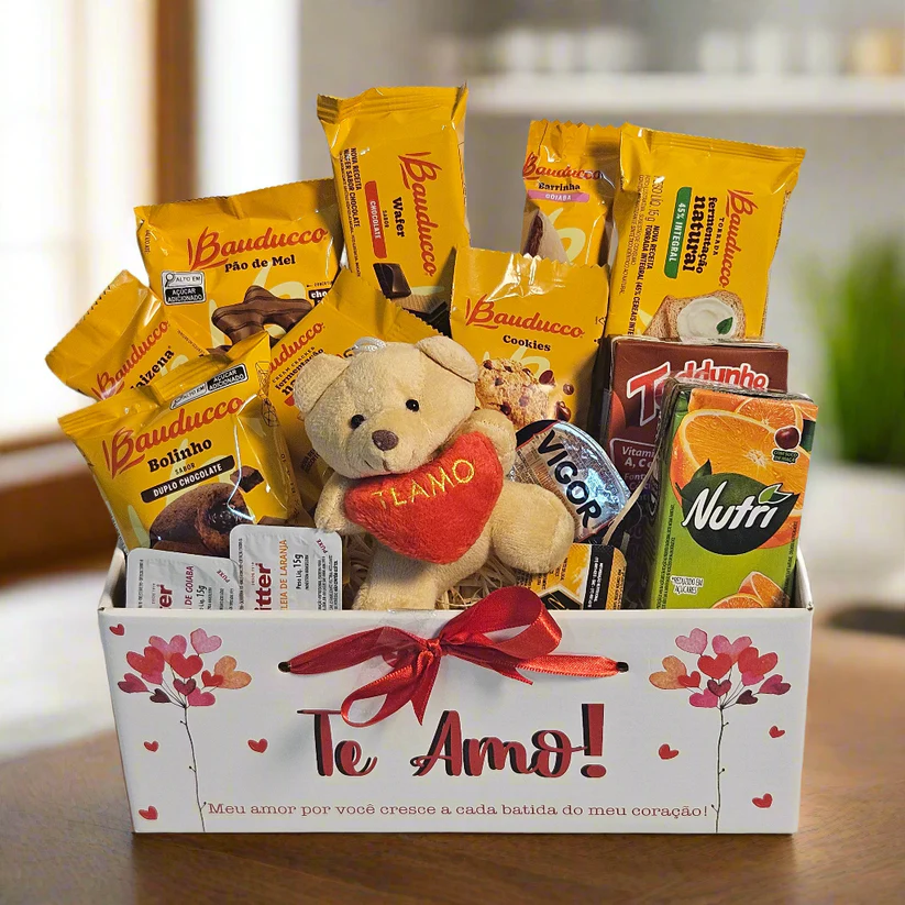 Caixa branca Te Amo com urso de pelucia e biscoitos